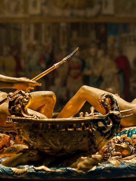 Kunsthistorisches Museum, The Saliera by Benvenuto Cellini, gold sculpture detail.