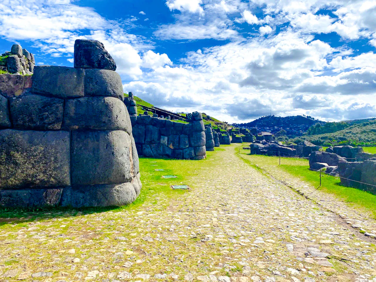 Cusco City Tour: Qoricancha, Sacsayhuaman and Tambomachay Image 4