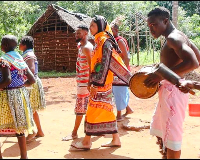 Diani Beach Duruma Village Walking Tour: Traditional Wedding Demo & Dance Show (Product 56929)