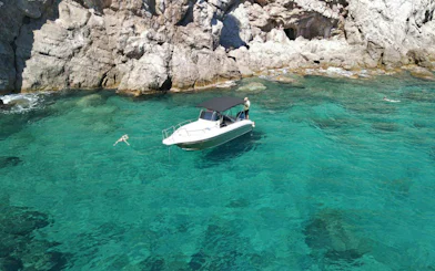 Private Blue Cave & Elafiti Islands Speedboat Tour with Drinks & Snorkeling