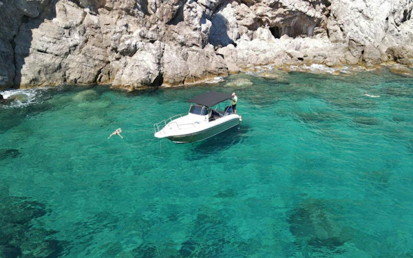 Private Blue Cave & Elafiti Islands Speedboat Tour with Drinks & Snorkeling