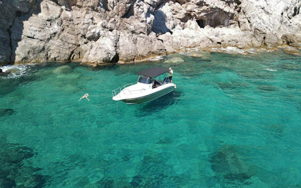 Private Blue Cave & Elafiti Islands Speedboat Tour with Drinks & Snorkeling