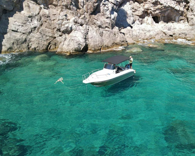 Private Blue Cave & Elafiti Islands Speedboat Tour with Drinks & Snorkeling