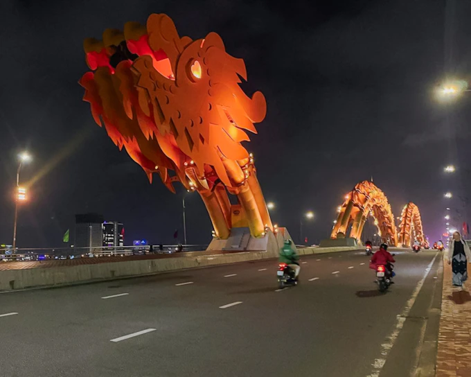 Da Nang Night Motorbike Tour with Han River Cruise, Bridges and Coffee (Product 55313)