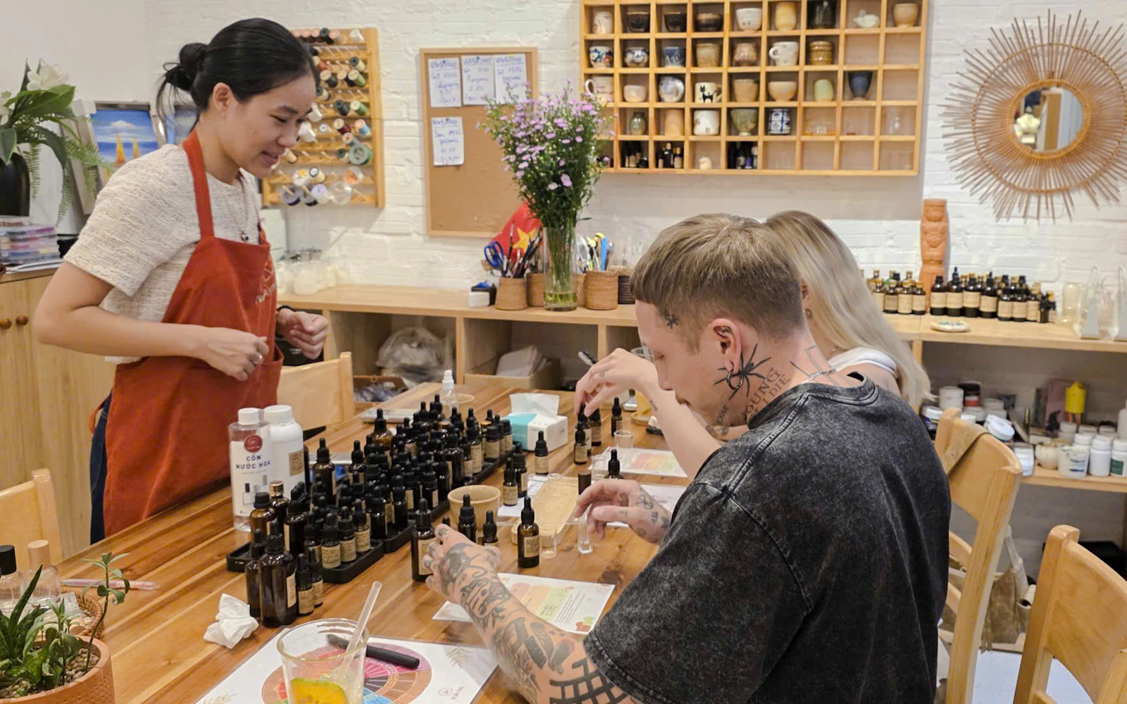 Da Nang Scented Candle-Making and Pottery Workshop Image 2