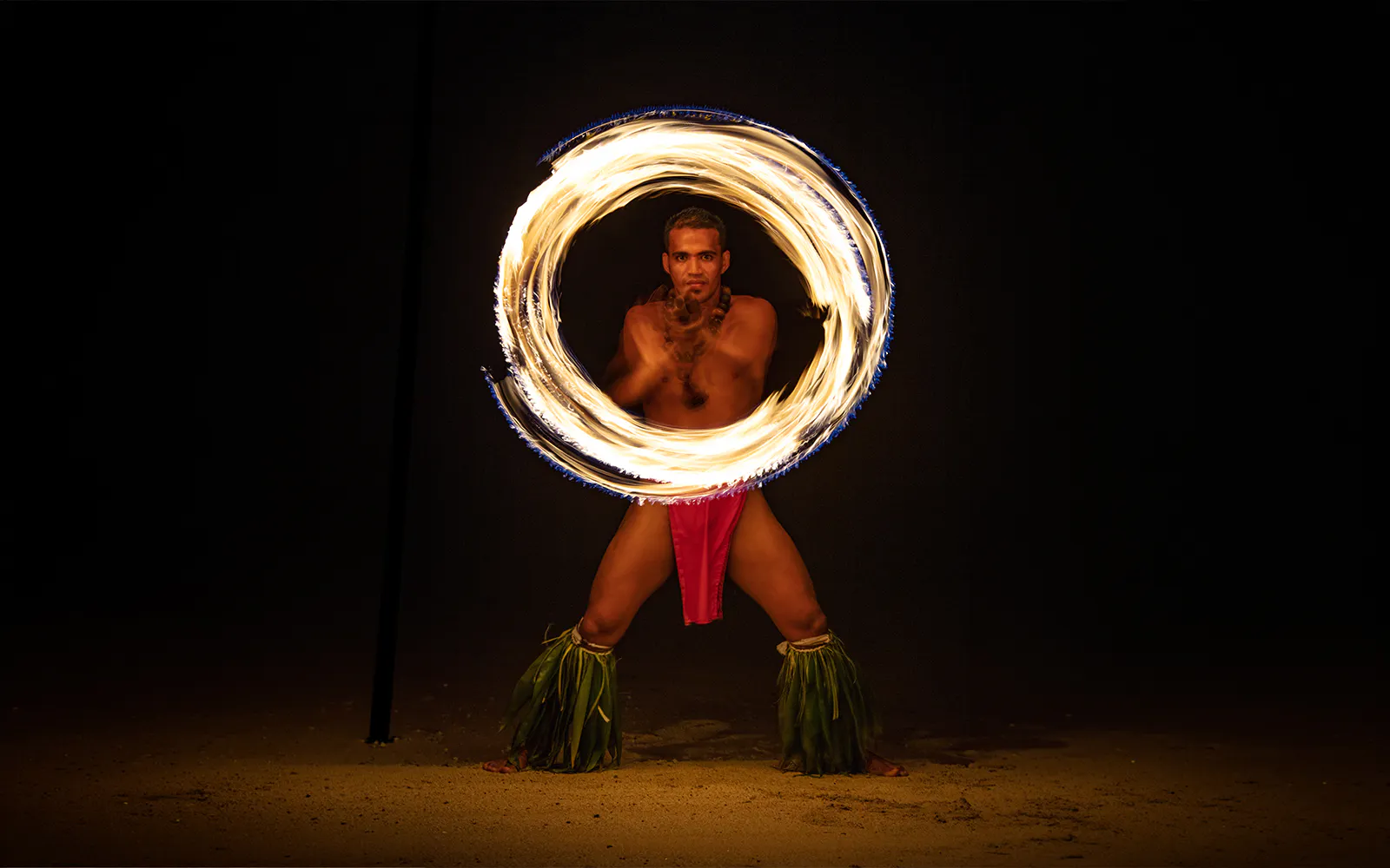 2:15pm/6:45pm: Polynesian show and fire knife performance