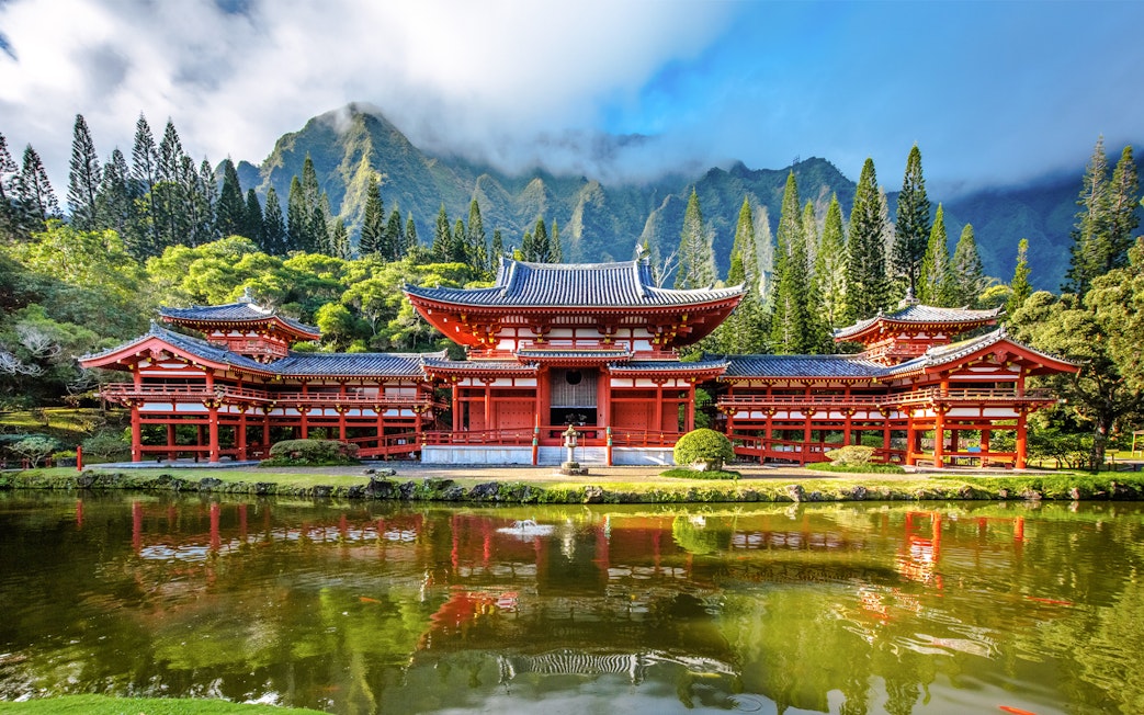 Byodo-In Temple with lush greenery in the Valley of the Temples, Oahu, Hawaii.