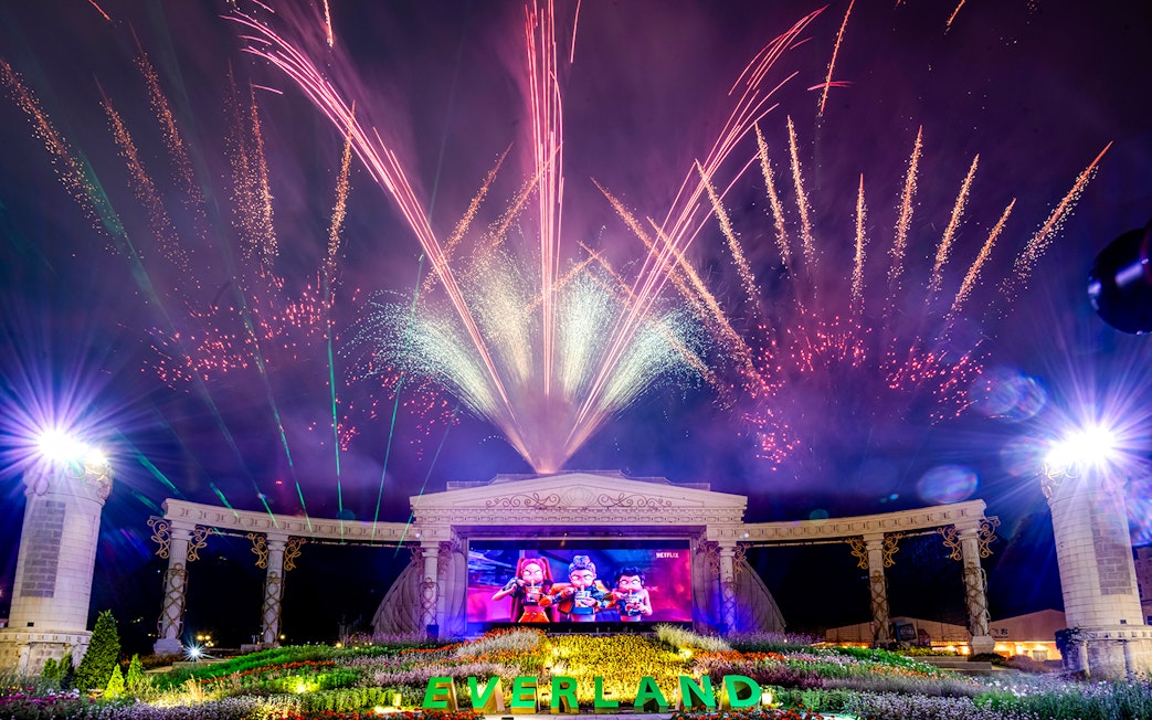 Fireworks display at Everland with K-pop demon hunters theme.