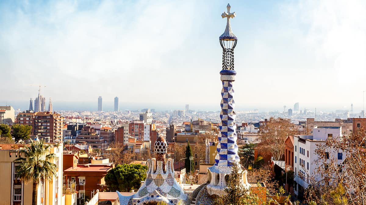 gaudi barcelona buildings - colegio teresiano