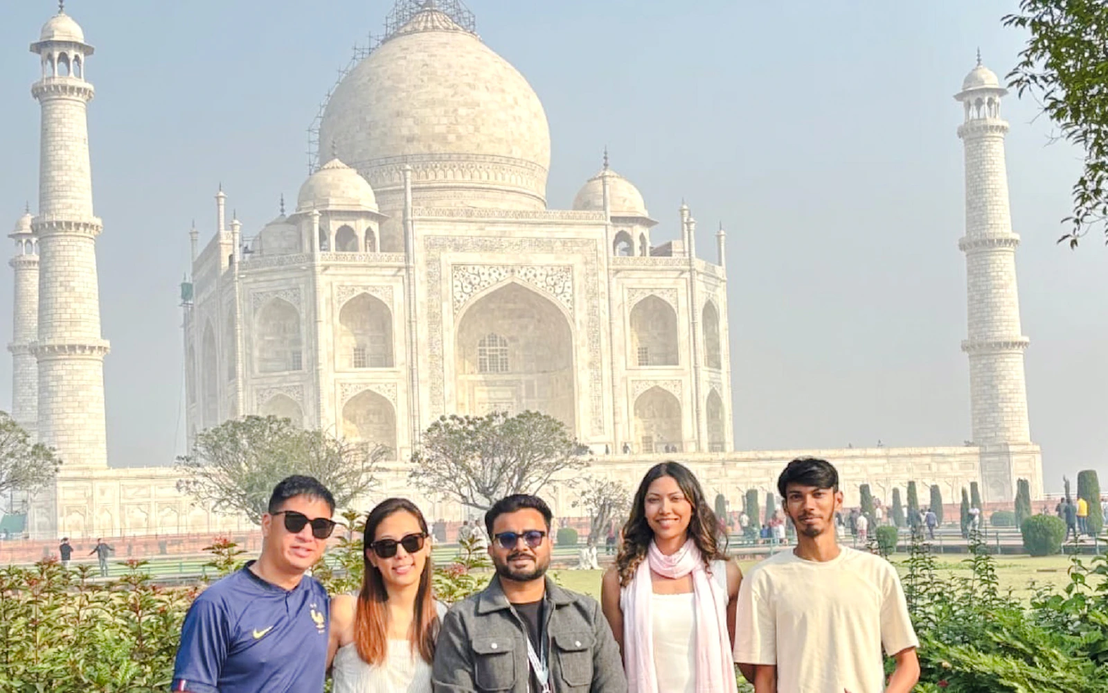 From Delhi: Taj Mahal and Agra Fort Private Day Trip by Super-Fast Train