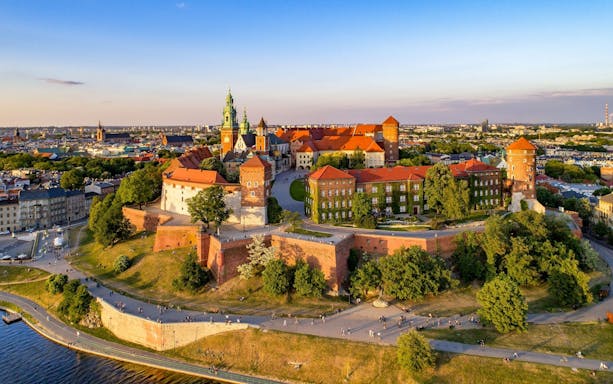 krakow vistula river sightseeing cruise showcasing city landmarks and historical highlights-4