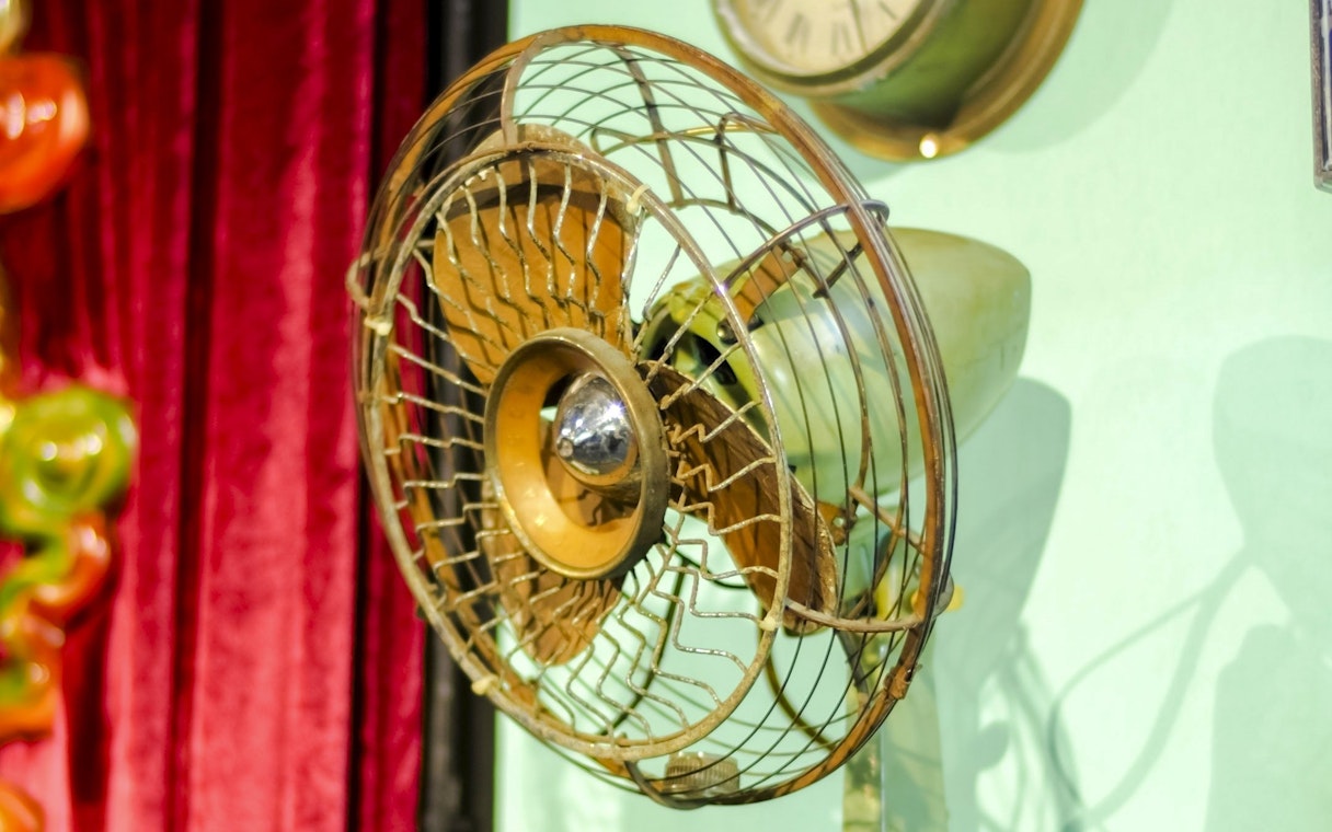 Vintage table fan at Hong Kong Peak Tram & Sky Terrace exhibit.