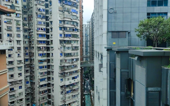 geführte tour zu den highlights der stadt chongqing auf englisch: bahnhof liziba und ciqikou-7