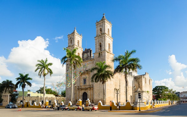 From Playa del Carmen: Chichén Itzá, Cenote & Valladolid Tour with Lunch (No Taxes)
