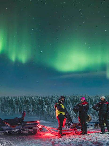 hunting northern lights with sleigh ride-7