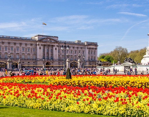 London Travel Guide - Buckingham Palace
