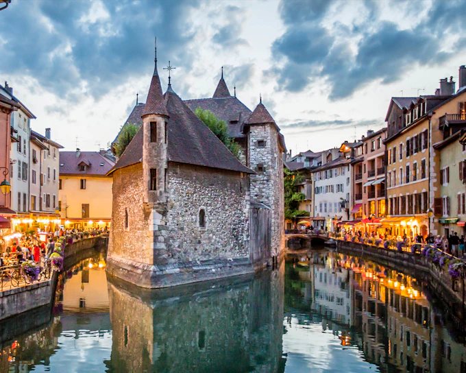 Guided Walking Tour of Annecy from Geneva