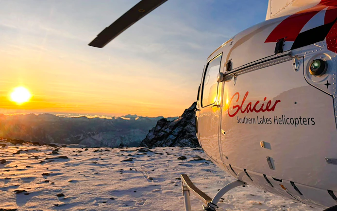 Queenstown 25-Minute Sunset Helicopter Flight with Alpine Landing on The Remarkables and Complimentary Drink