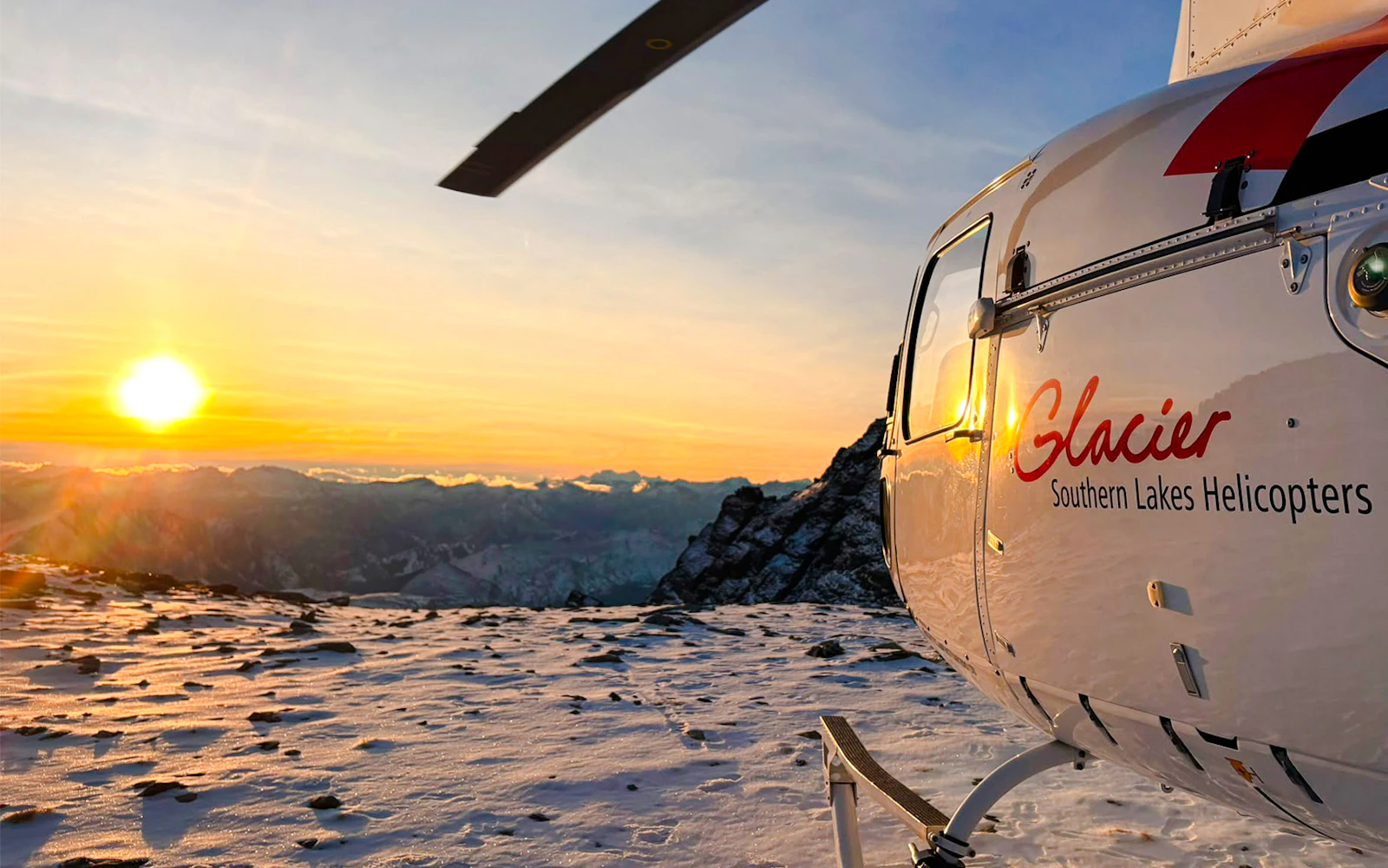Queenstown 25-Minute Sunset Helicopter Flight with Alpine Landing on The Remarkables and Complimentary Drink Image 4