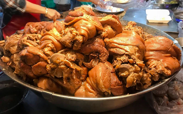 Chiang Mai Small-Group Night Market Street Food Walking Tour with Tastings