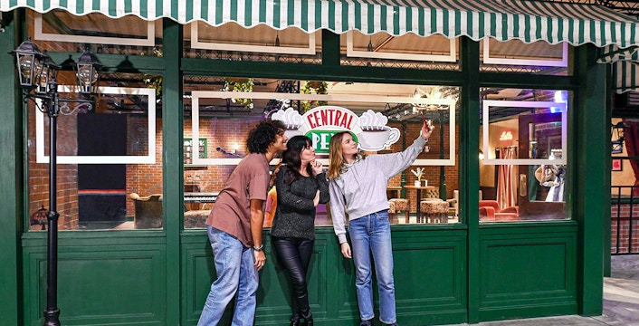 The Friends Experience