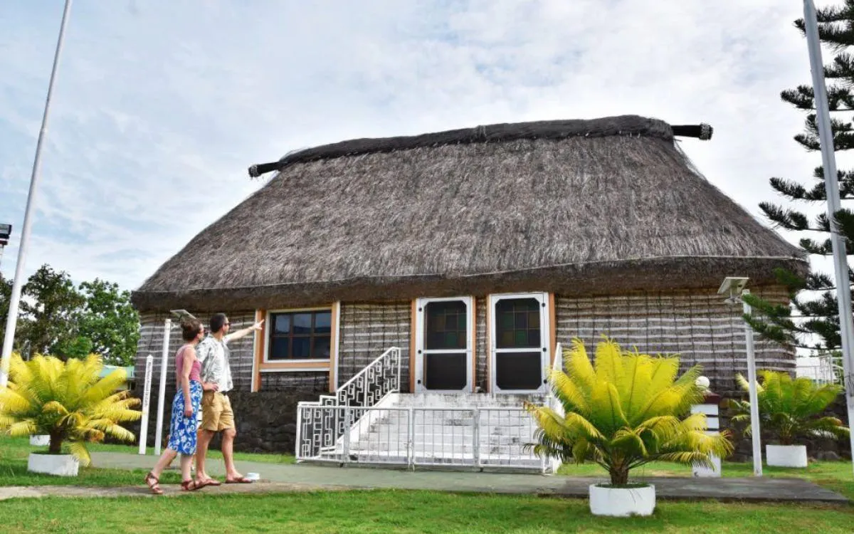 Nadi Highlights Guided Tour: Temple, Village, Market, Orchid Garden, and Hot Springs Entry
