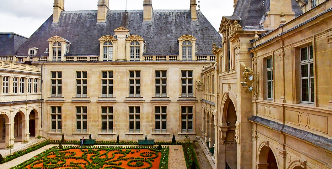 carnavalet museum exterior view