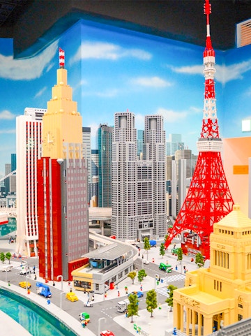 LEGO model of Tokyo skyline featuring Tokyo Tower at LEGOLAND Discovery Center Tokyo.