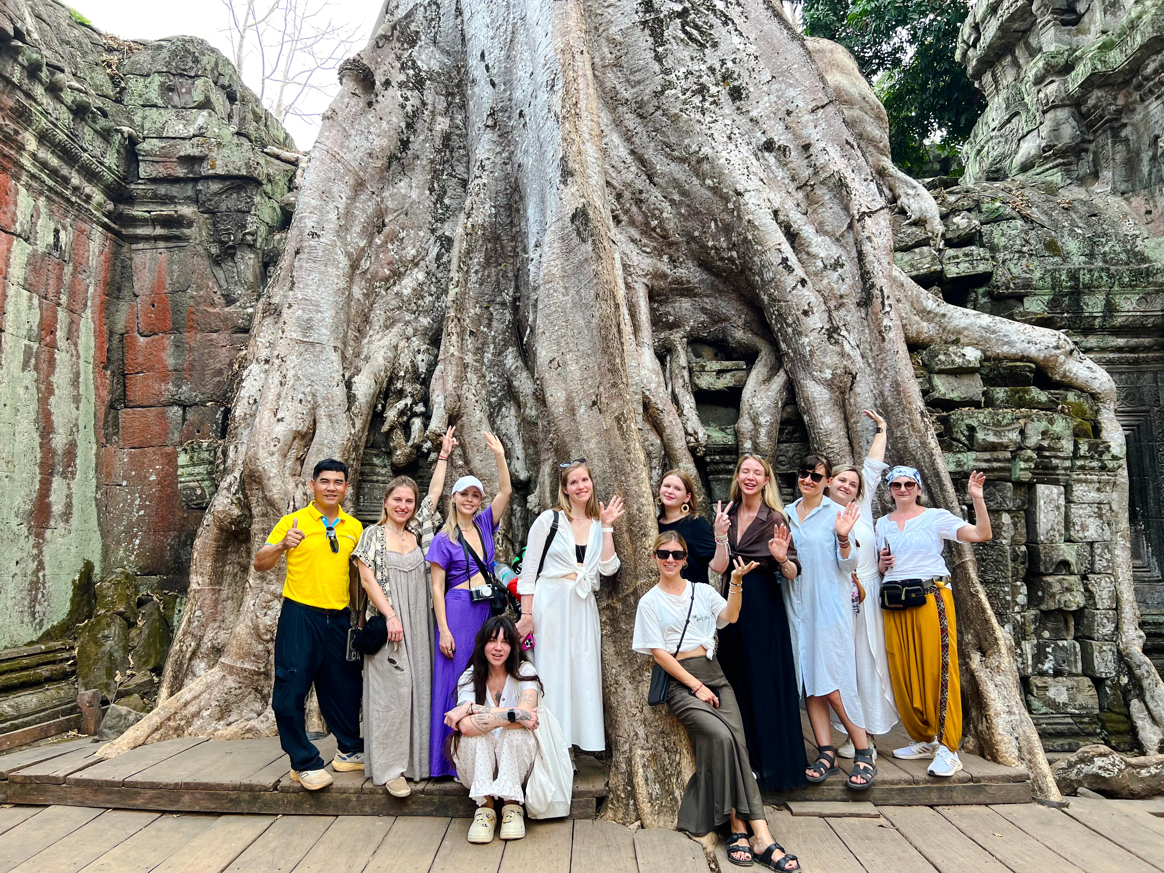 angkor wat sunrise or sunset guided tour with tickets and hotel transfers-5