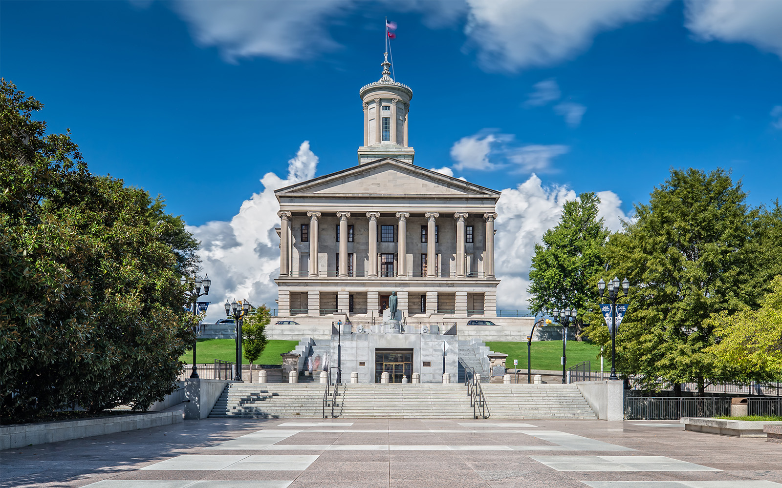 HOHO Bus pasing through Tennessee State Capitol in Nashville.
