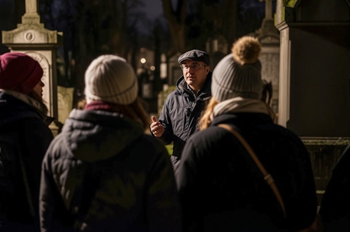 New Orleans: Cemetery Bus Tour at Dark