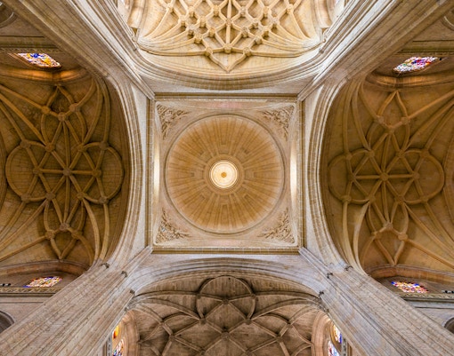 Ceiling architecture of Segovia Cathedral with intricate stonework
