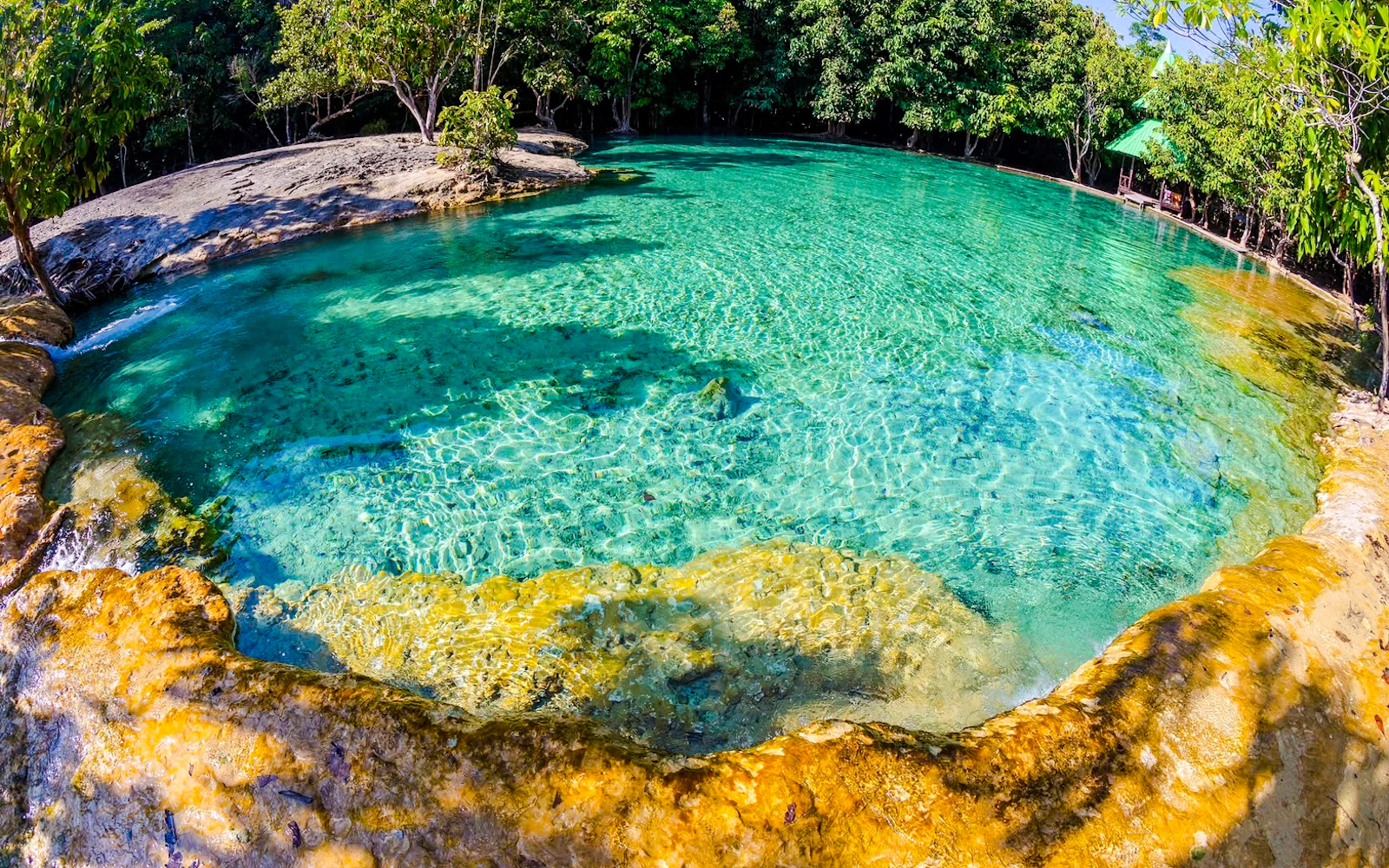 Krabi: Hot Springs, Emerald Pool and Tiger Cave Temple Tour