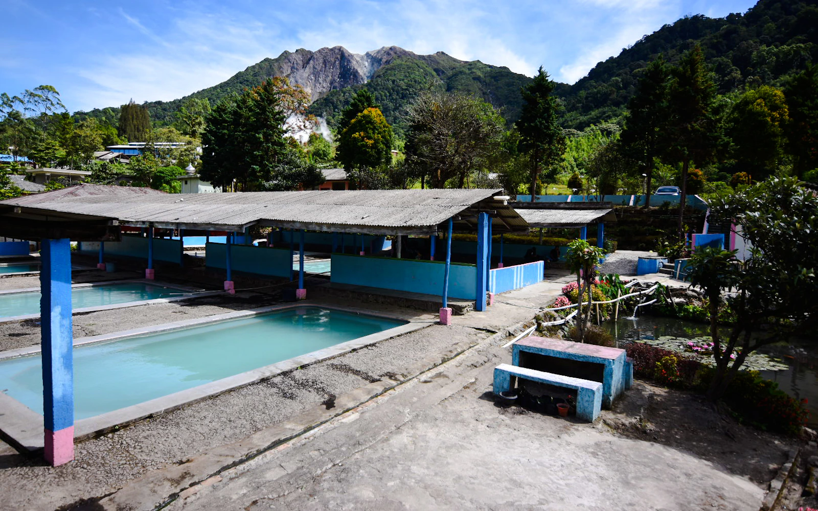 From Medan: Mount Sibayak Sunrise Hike with Hot Spring and Sipiso-Piso Waterfall Image 2