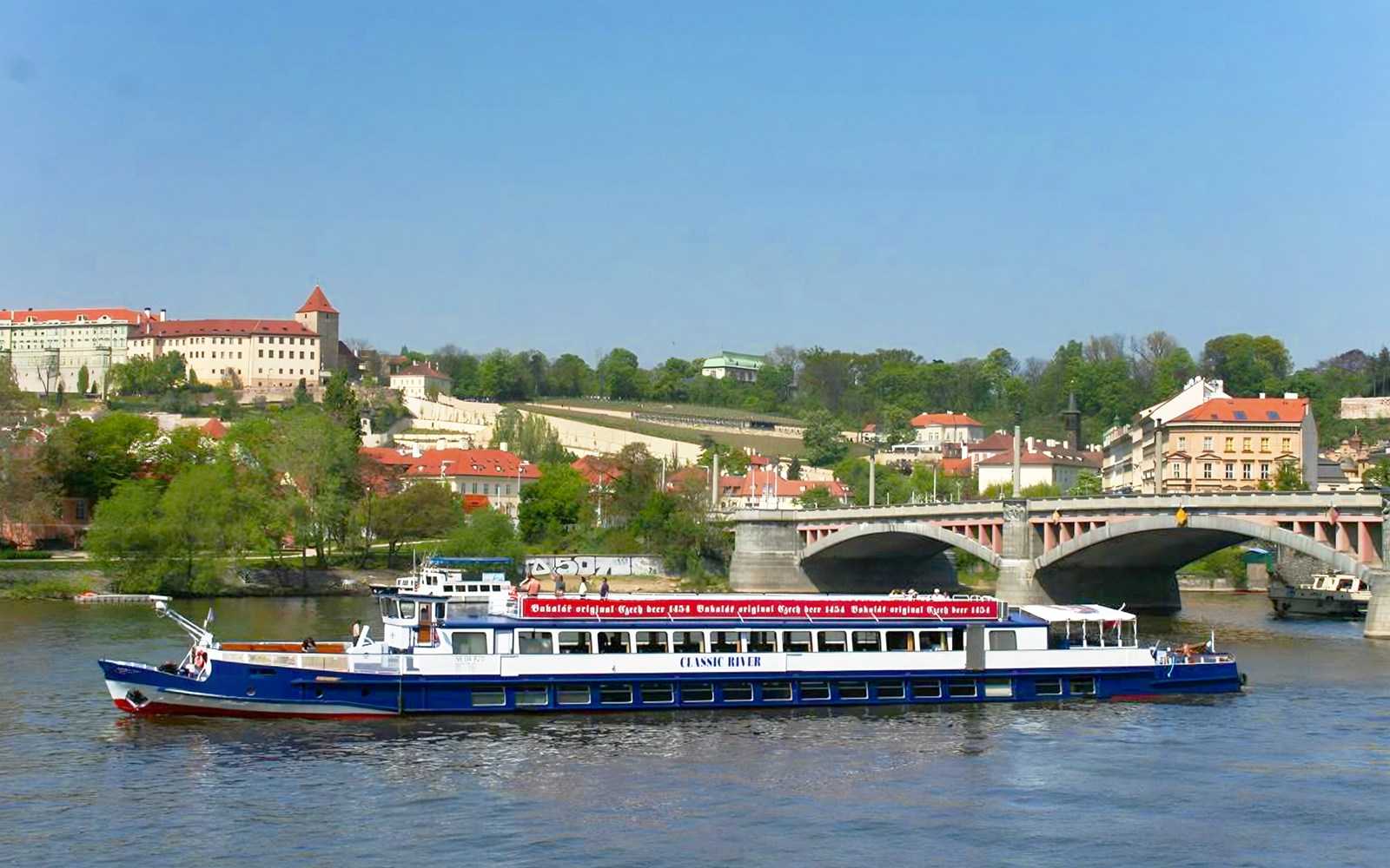 Prague Dinner Cruise near the Mánes Bridge in Prague