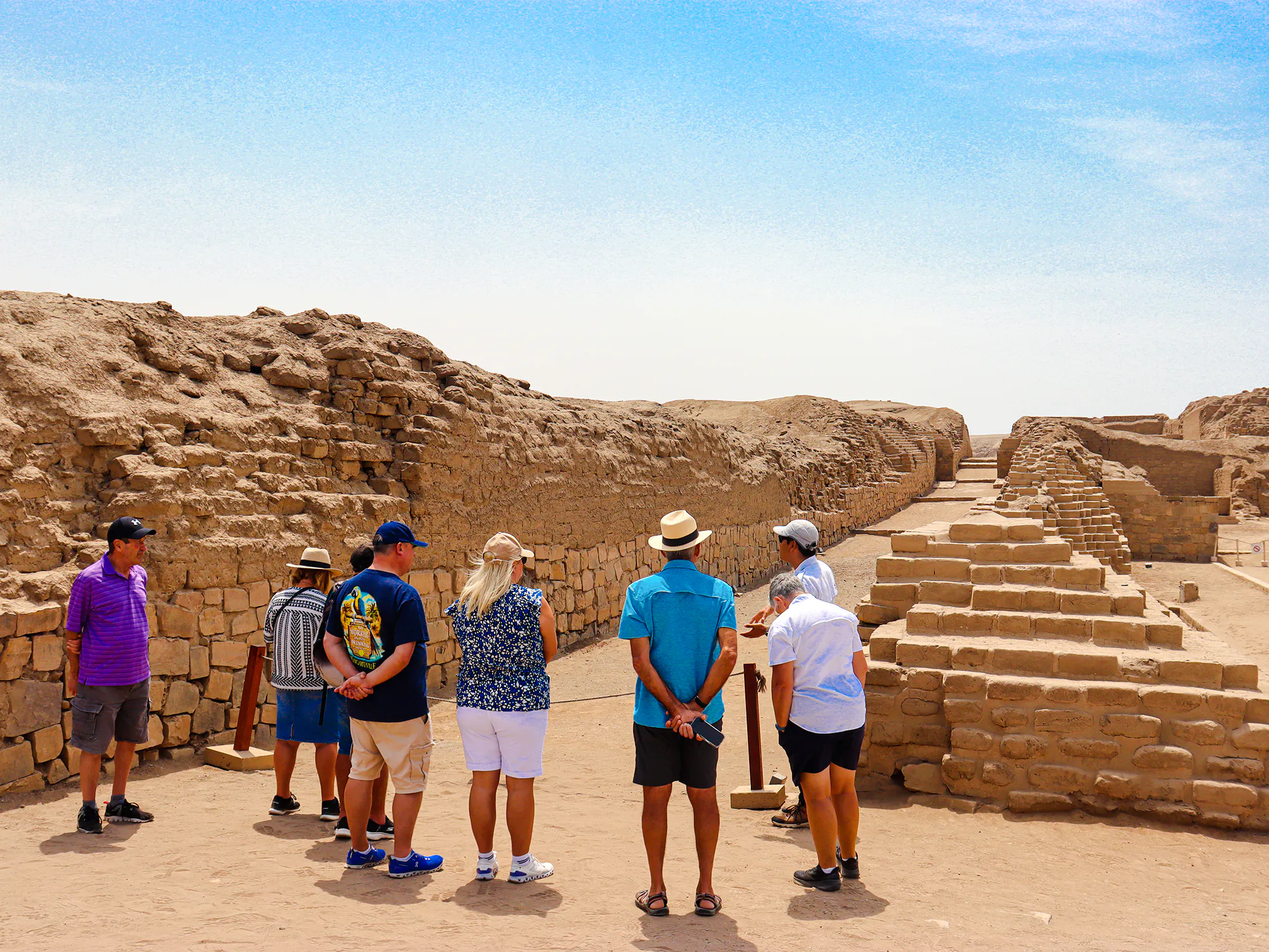 lima: tour guiado a pachacamac, ao centro histórico e às catacumbas de são francisco, com almoço-1