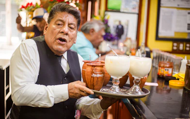 Mexico City Historic Center Small-Group Food Tour: Cantinas, Markets and Pre-Hispanic Tastings