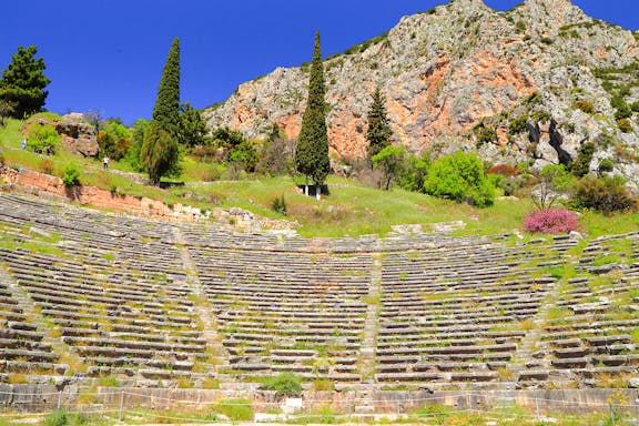 gita di un giorno al sito e al museo di delfi con trasferimenti da atene-7