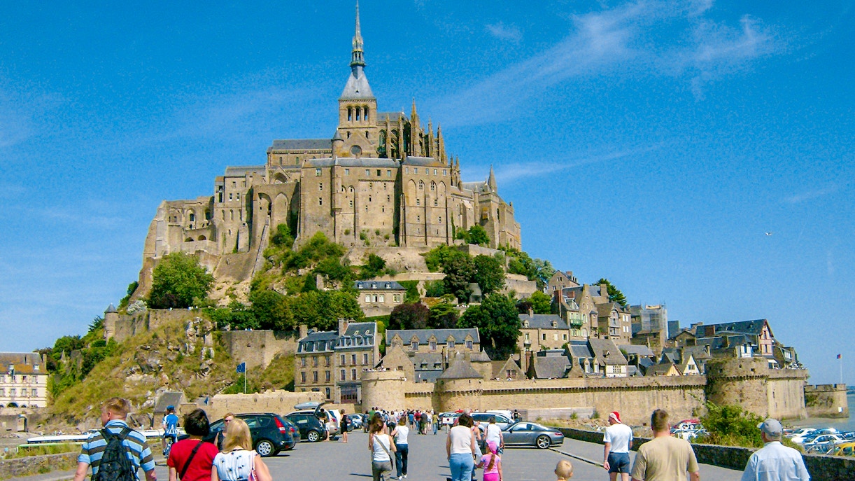Mont Saint Michel visitors