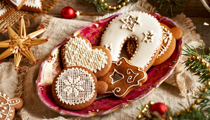 Seasonal delights in Montmartre during Christmas