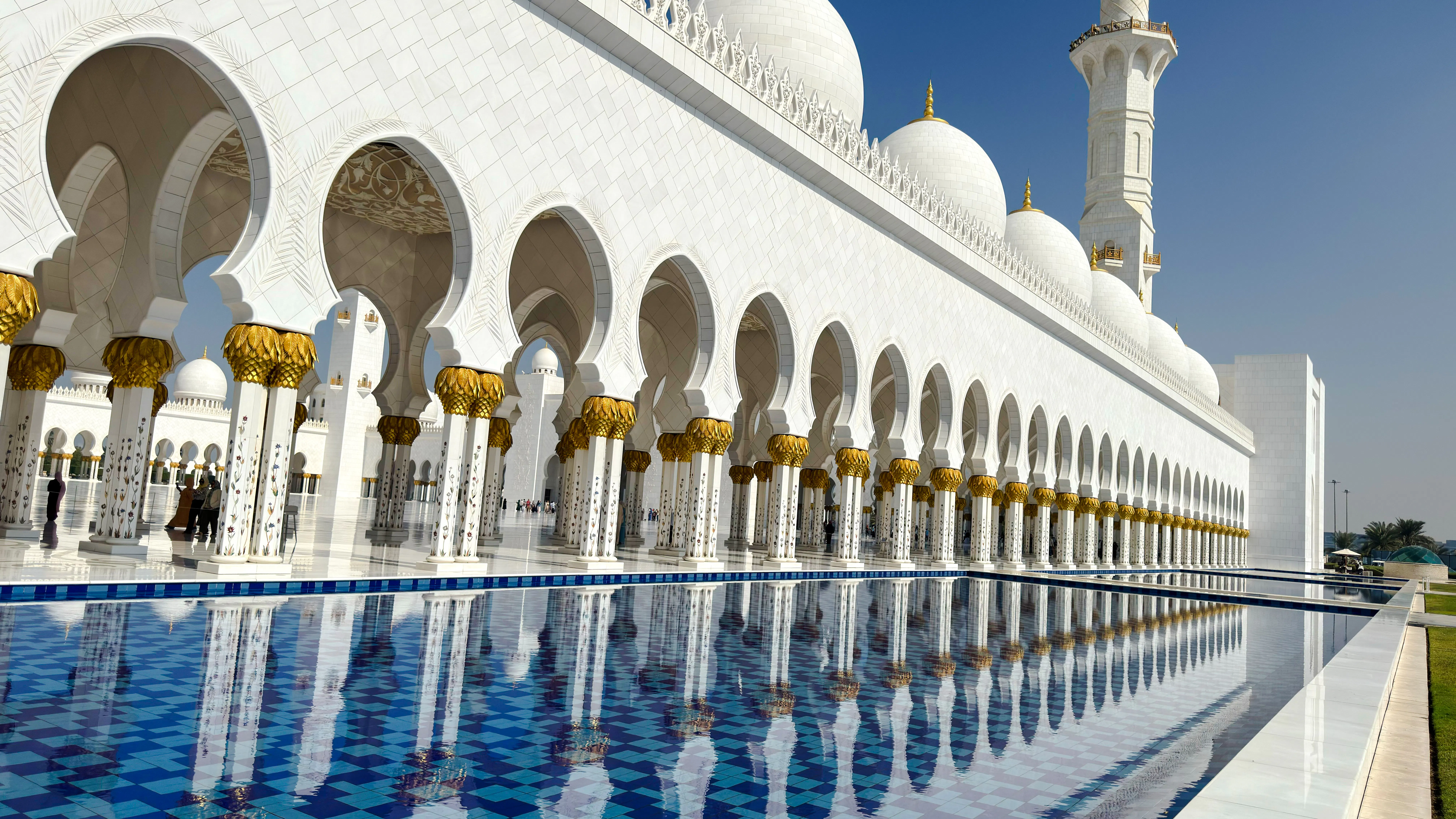 abu dhabi private city tour with pickup from dubai or abu dhabi and sheikh zayed grand mosque entry-8