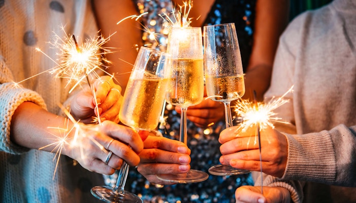 New Year in Melbourne - Catch live entertainment at Alexandra Gardens