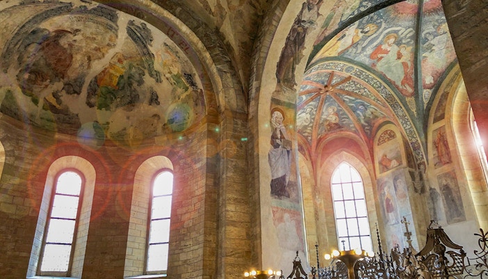 St. George Basilica - Lavish Interiors