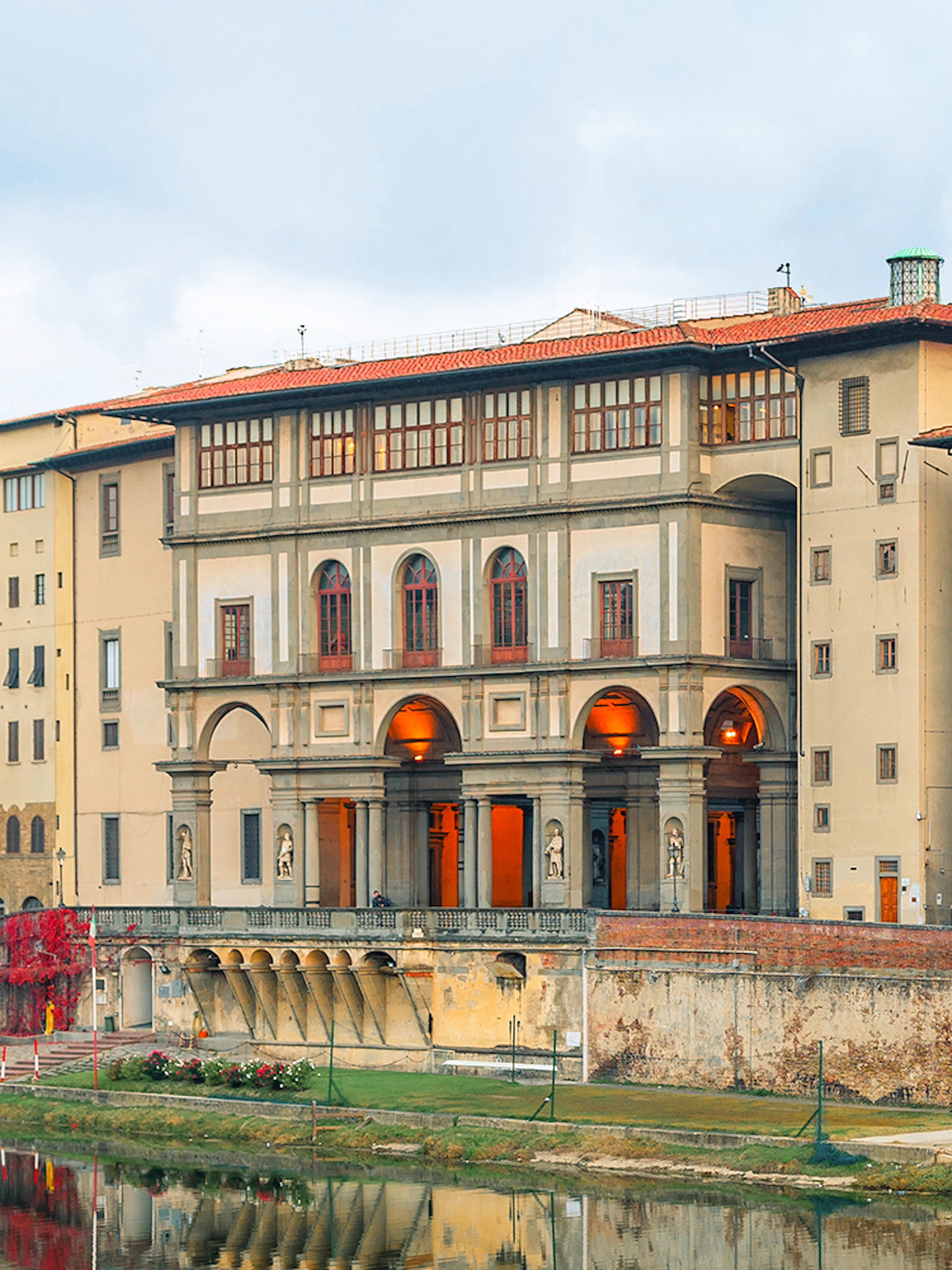 Vasari Corridor over Arno River with Uffizi Gallery entrance in Florence, Italy.