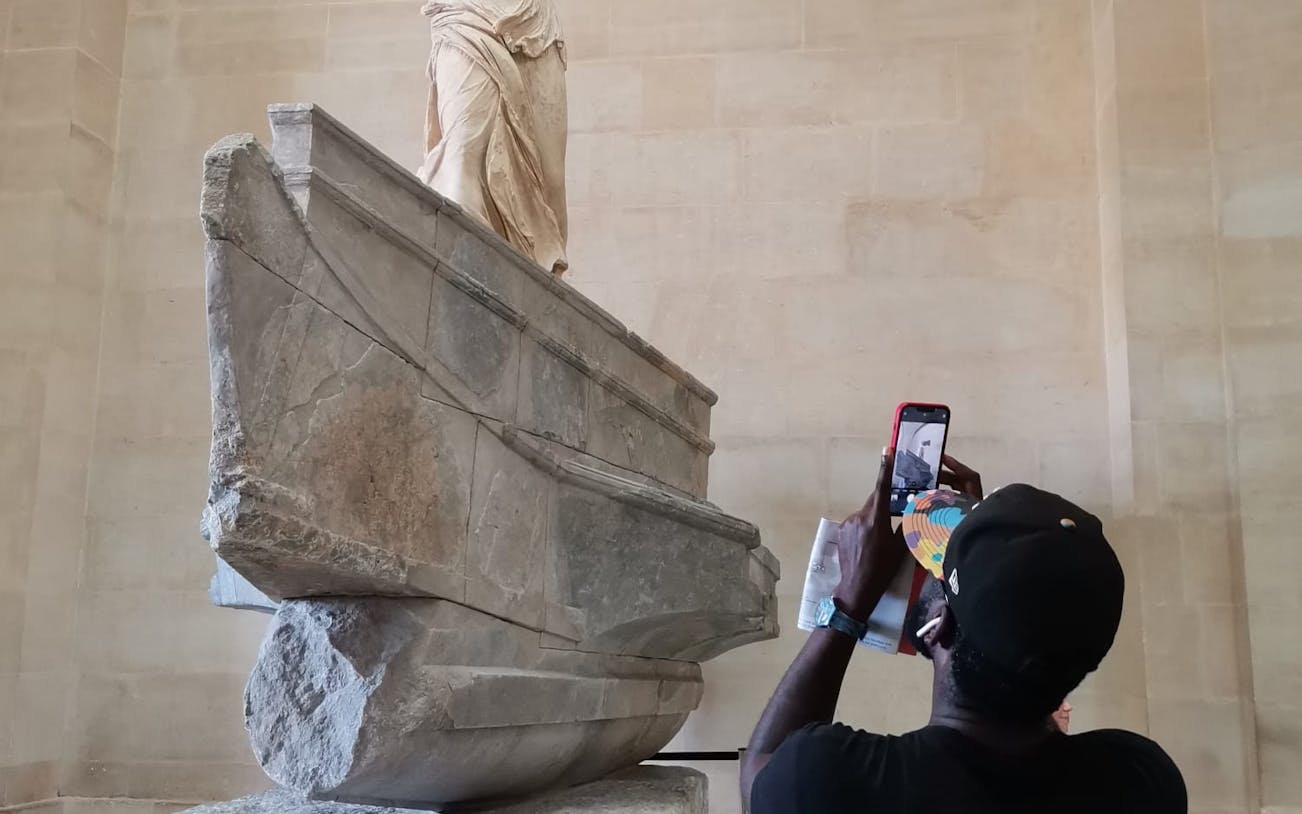skip the line guided tour of louvre museum in spanish-1