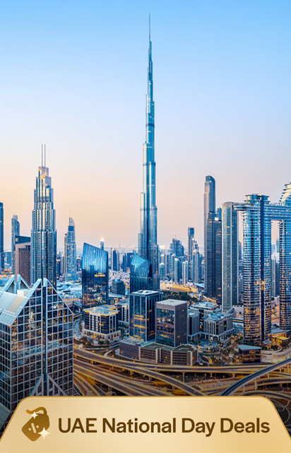 Dubai skyline with Burj Khalifa at sunset.