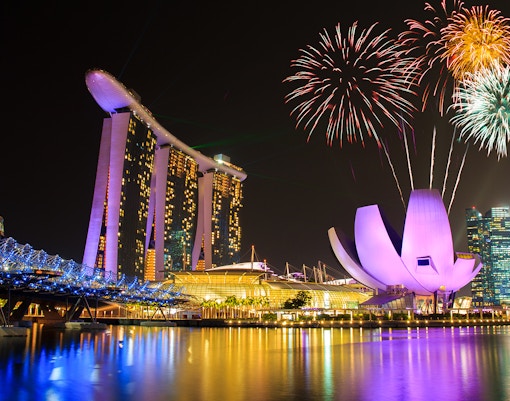Marina Bay Sands light show with heart-shaped fireworks, Valentine's Day in Singapore.