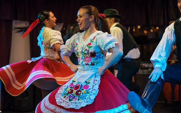 Budapest Dinner Cruise with Folklore Show
