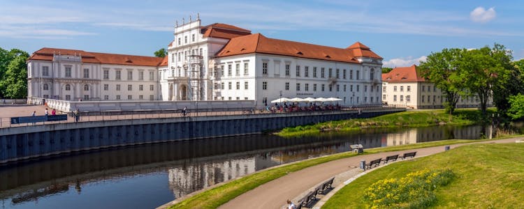 Auschwitz Birkenau Tours - Oranienburg Palace