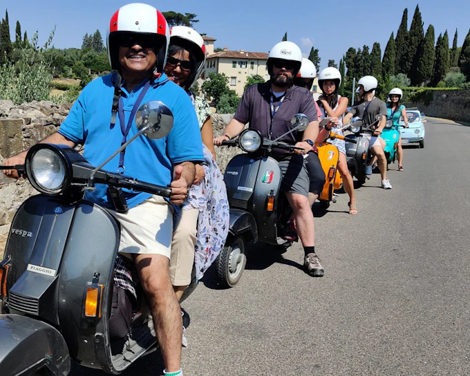 From Florence: Guided Vespa Tour of Tuscany